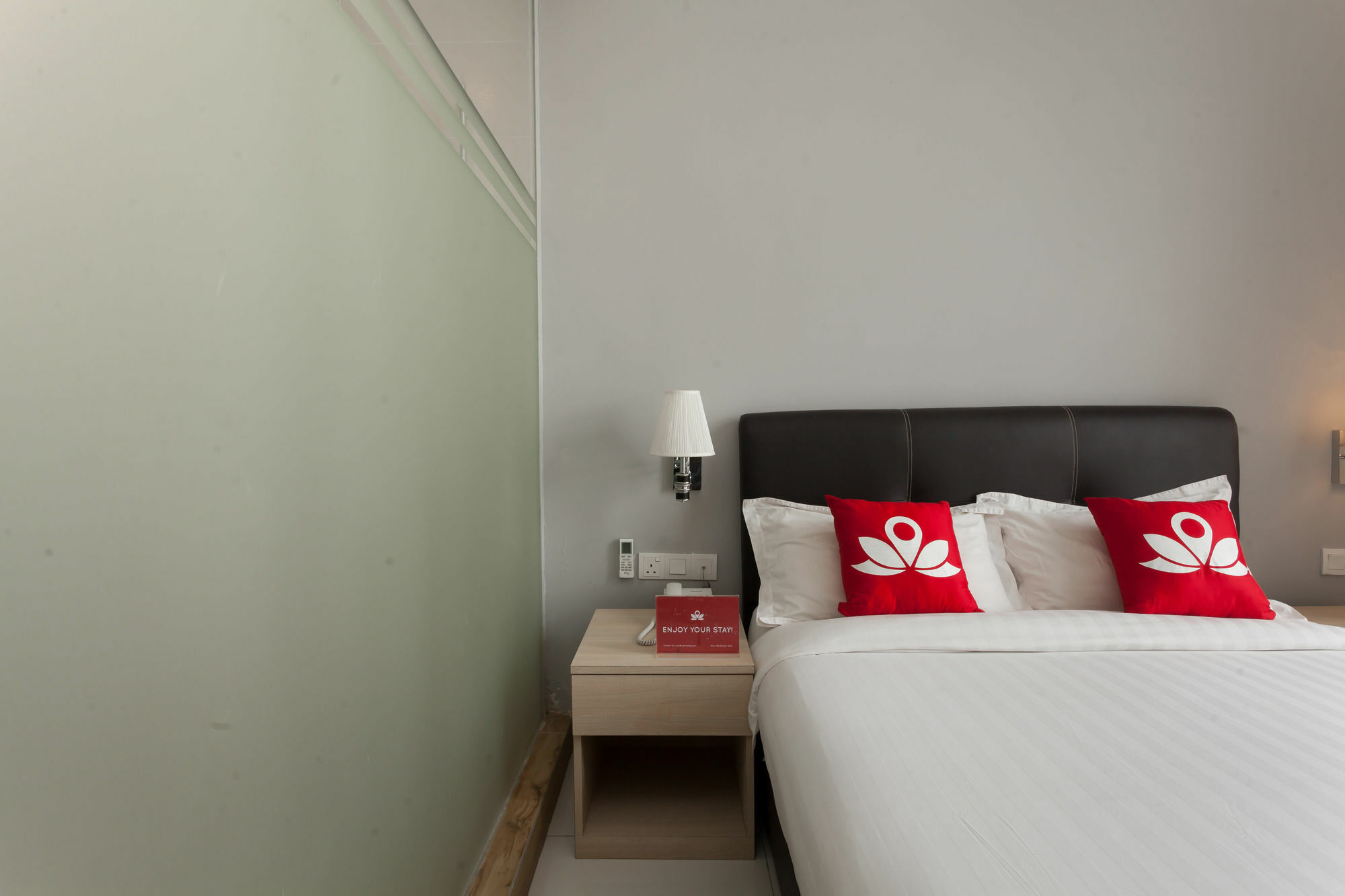 Zen Rooms Sungai Besi Куала-Лумпур Экстерьер фото